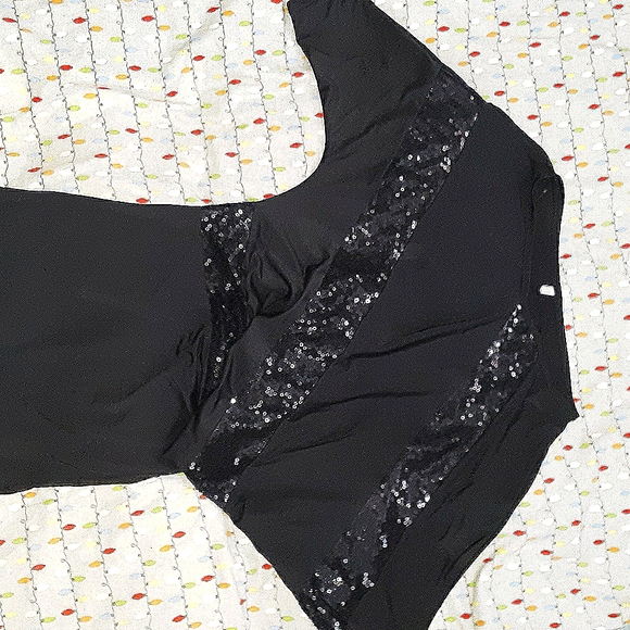 Banded bottom loose sleeve dress - Picture 1 of 3